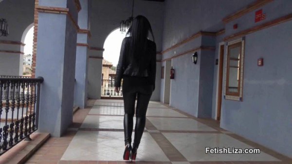 Fetishliza - Public walking in leather