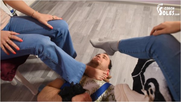 Czech Soles - Sun, Ester - Indecent handyman learns his lesson below their 4 dominant feet - Boot Fetish